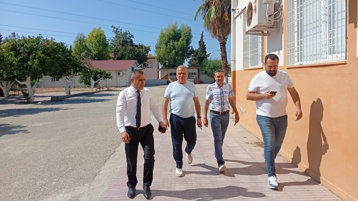 İlçe Milli Eğitim Müdürümüz Sayın Hüseyin ORHANTEKİN okulumuzda yapılan Destekleme ve Yetiştirme Kursları Hazırbulunuşluk sınavında okulumuzu ziyaret etti. 